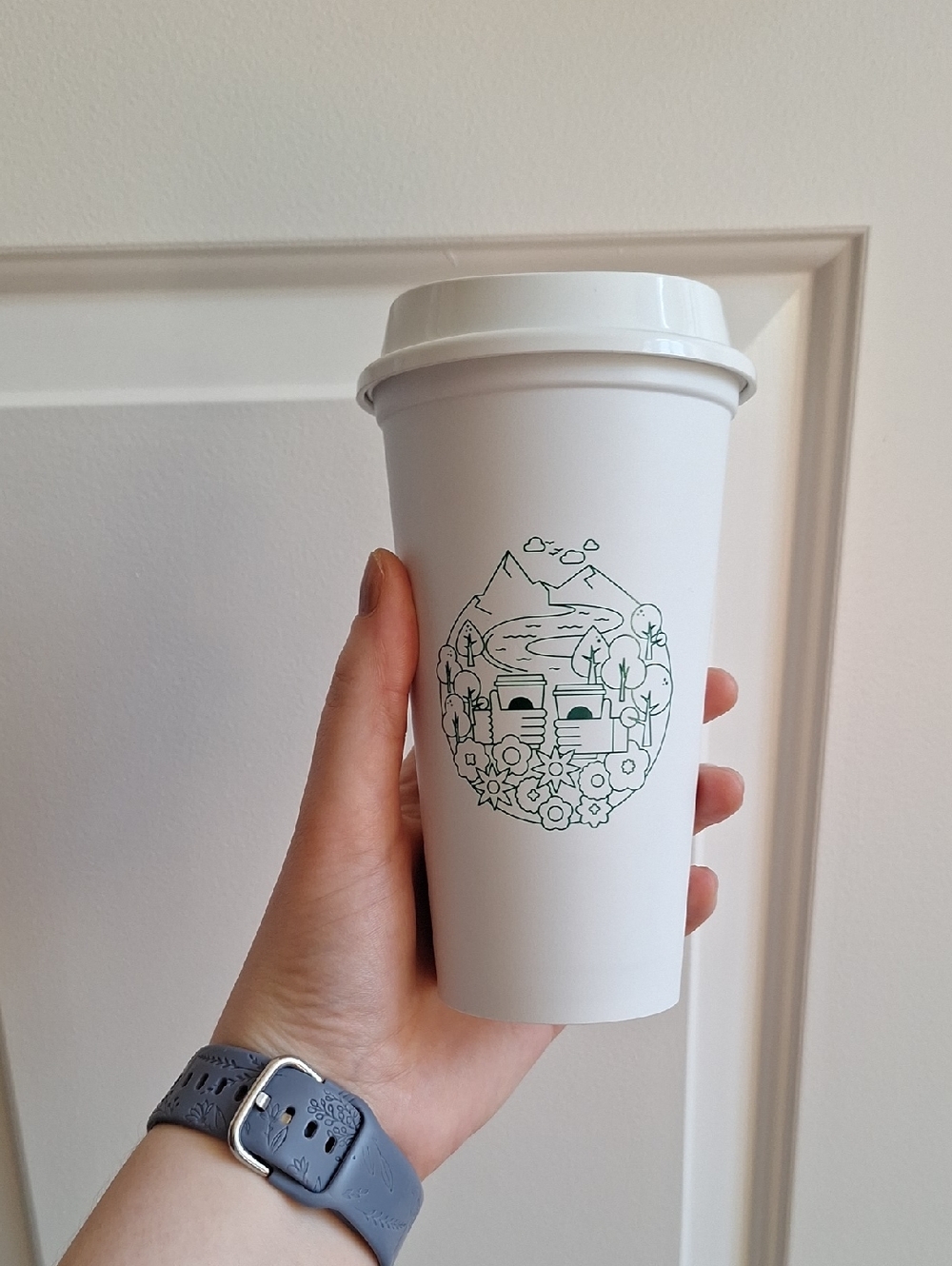 White Reusable Starbucks Travel Cup Non-Insulated